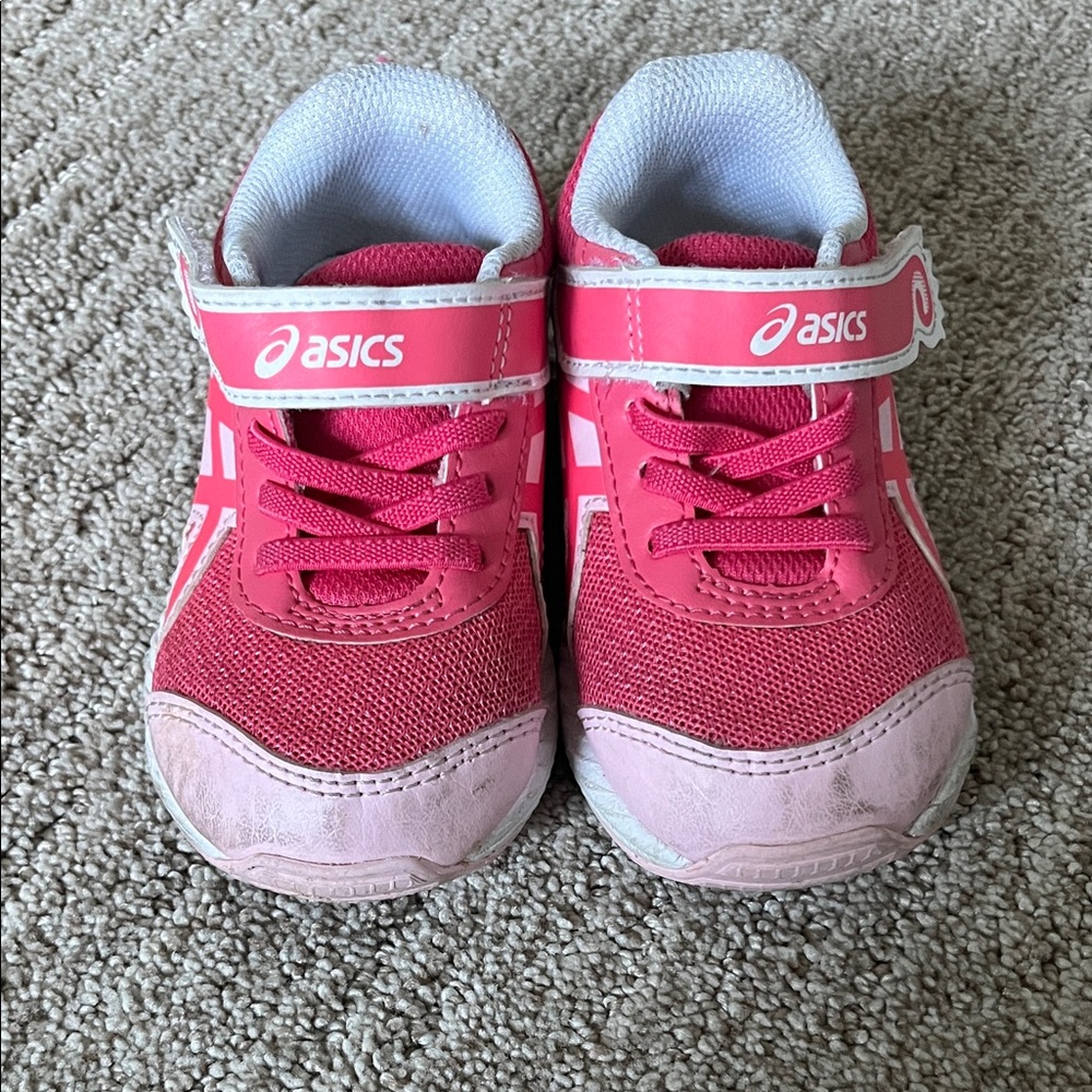 ASICS Baby Sneakers in Pink and White